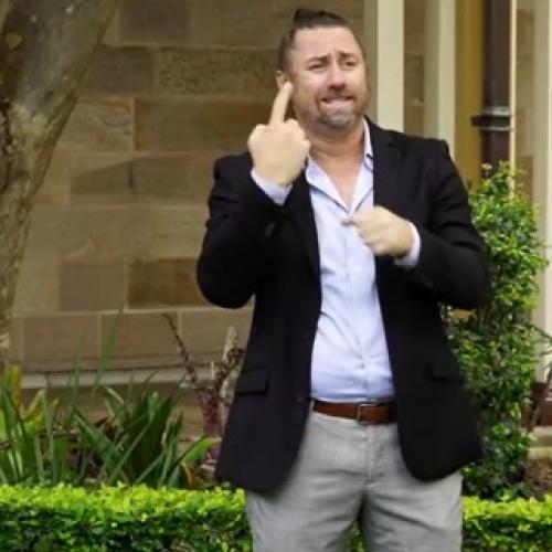 Qld records 15K cases, 7 deaths amid change to school timeline