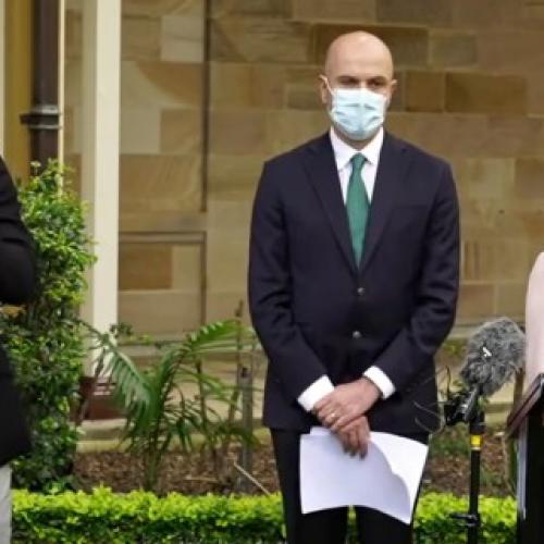 Qld records 15K cases, 7 deaths amid change to school timeline