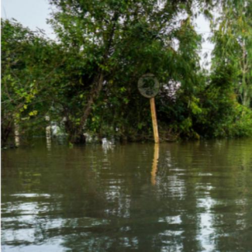 SES volunteer, man killed in Qld floods