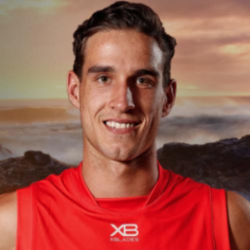 Star forward Ben King signs new deal at Suns