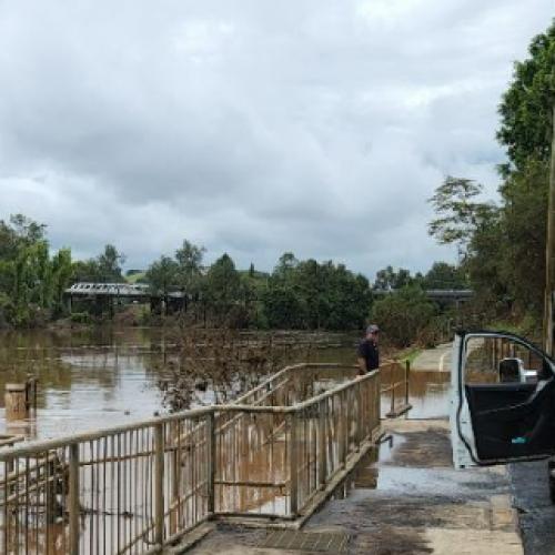 Body found in floodwaters as crisis continues across northern NSW