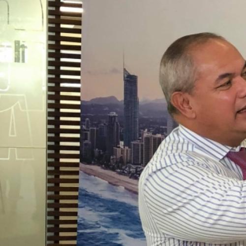 Mayor urges voters to send parties a message for ignoring Gold Coast