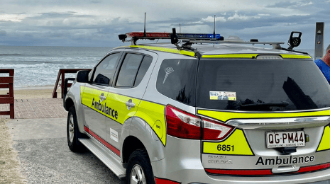 Woman dies after being pulled from water on Gold Coast beach