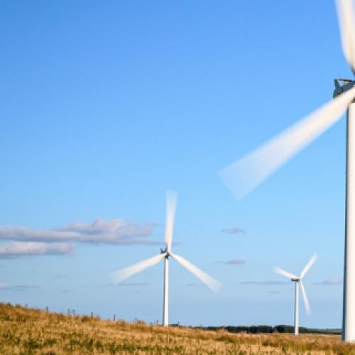 Qld announces $766m wind farm project