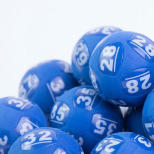 Powerball jackpots to record $160 million