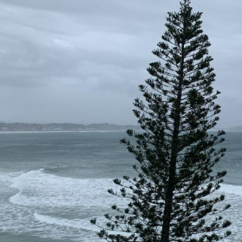 Gold Coast in firing line for broad trough bringing severe weather