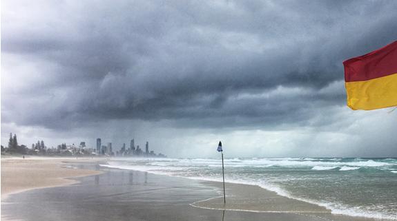 Severe thunderstorms and heatwave set to hit the Gold Coast