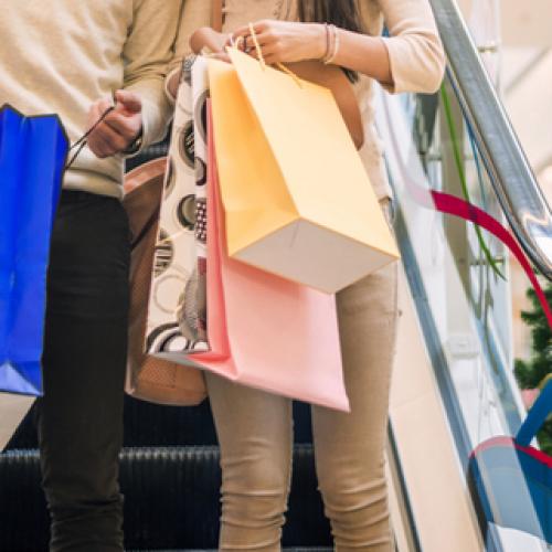 Aussies seek bargains in post-Xmas sales