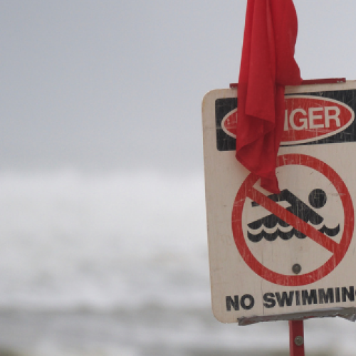 Severe weather warning for dangerous surf on Gold Coast
