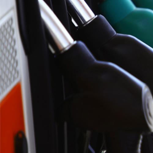 Gold Coasters urged to fill up tanks ahead of Xmas price spike
