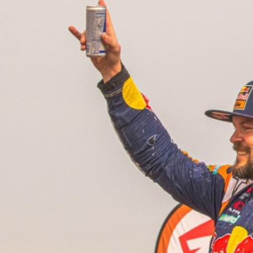 Desert agony for Price in Dakar near-miss