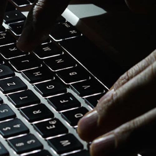 Logan man charged after allegedly threatening politicians on social media