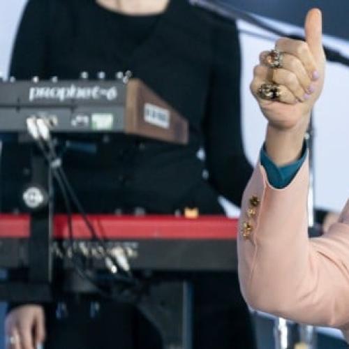 Harry Styles fans pack the Gold Coast for star’s only Qld show