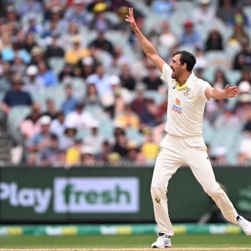 Starc beats shoulder pain to put Australia on top