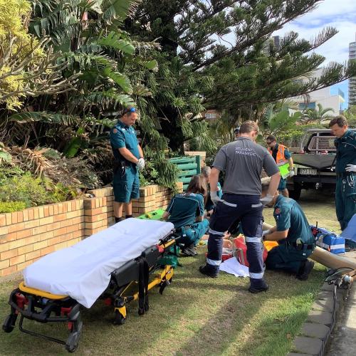 Man seriously injured after being struck by falling pole on the Gold Coast