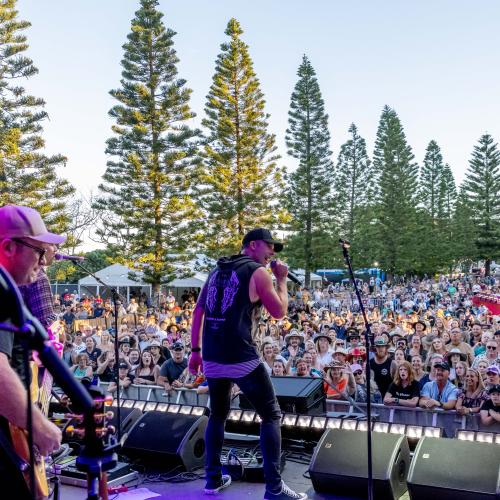 Gold Coast's Groundwater Country Music Festival a boot-scootin' success
