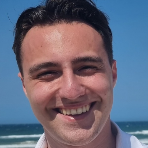Son of former Gold Coast Councillor throws hat in election ring
