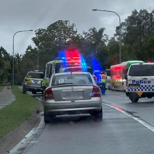 Man dies after crashing into bus on the Gold Coast