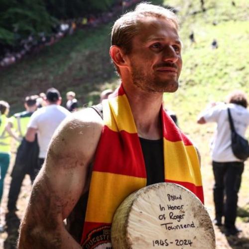 Aussie Wins World Famous Cheese Race