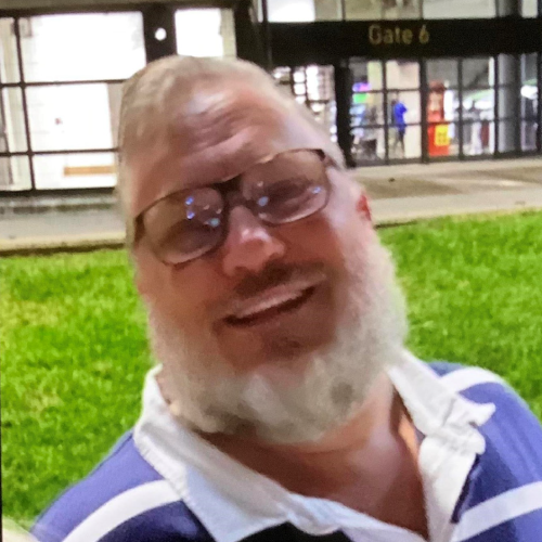 Police appeal for help to find man missing from Mermaid Waters