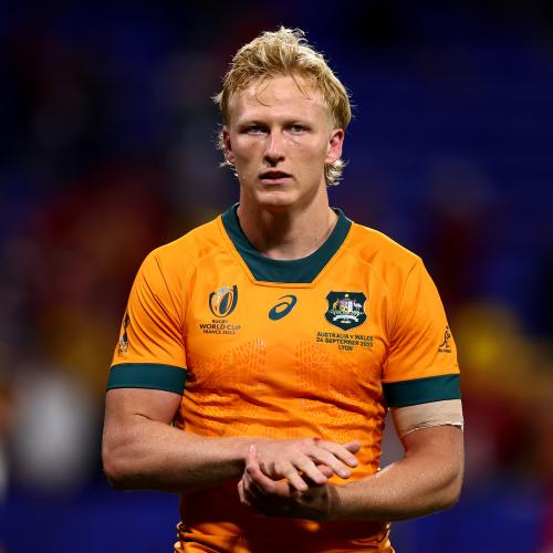 Wallabies star inks deal with Gold Coast Titans in shock code switch