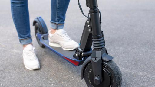 RACQ calls for stricter e-scooter safety regulations amid rise in injuries