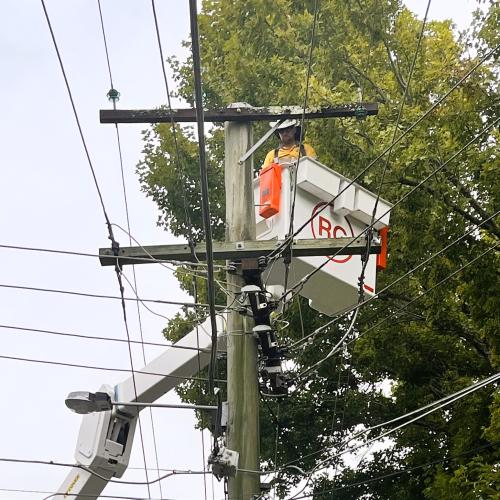 POWER LATEST: Energex crews continue mammoth task across the Gold Coast