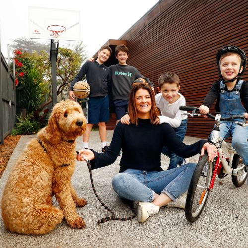 Aussie parents have forgotten how to have fun: Tap into your funny bone with five playtime tips!