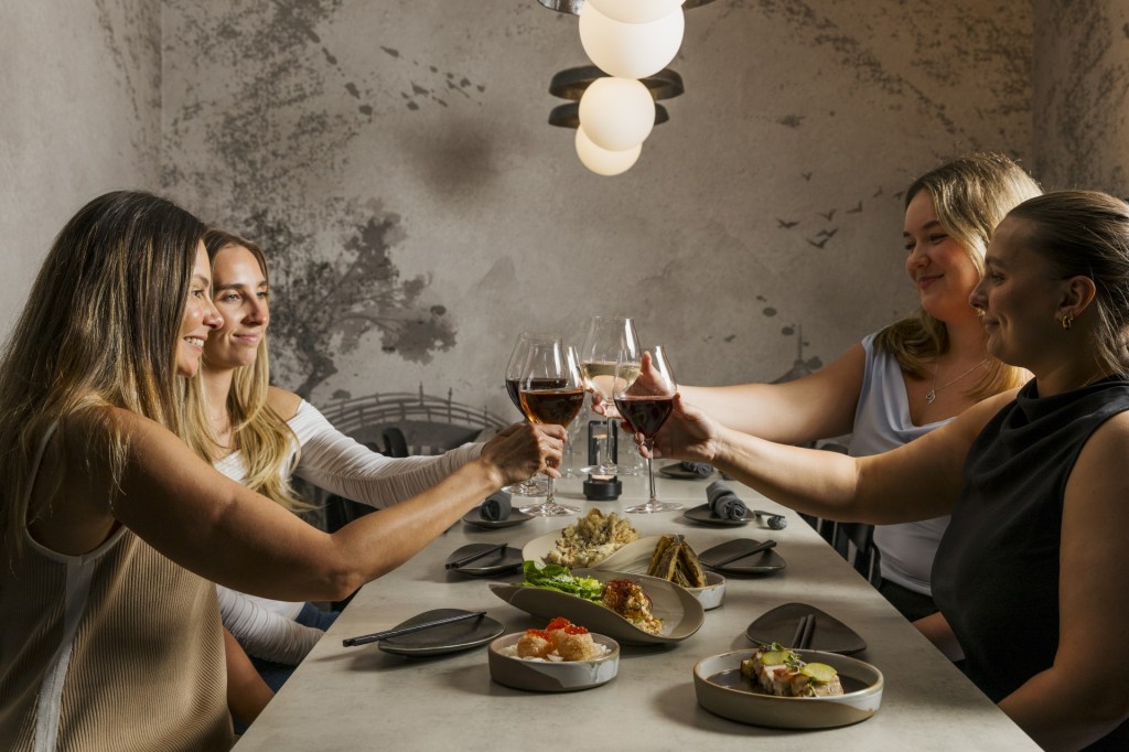 https://www.racv.com.au/travel-experiences/resorts/royal-pines-gold-coast/dining-bar.html