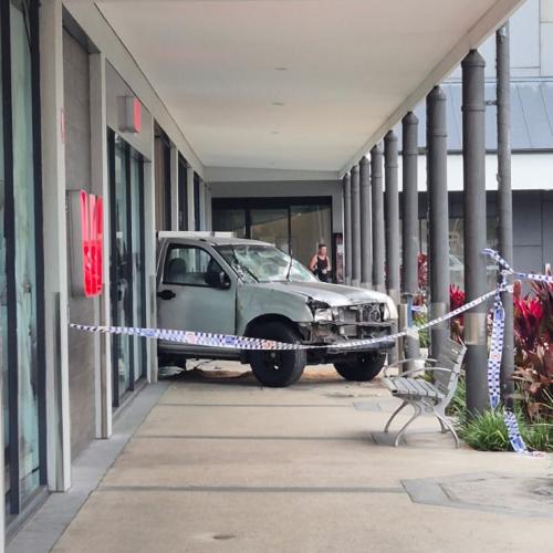 Gold Coast jewellery store hit in late-night ram raid