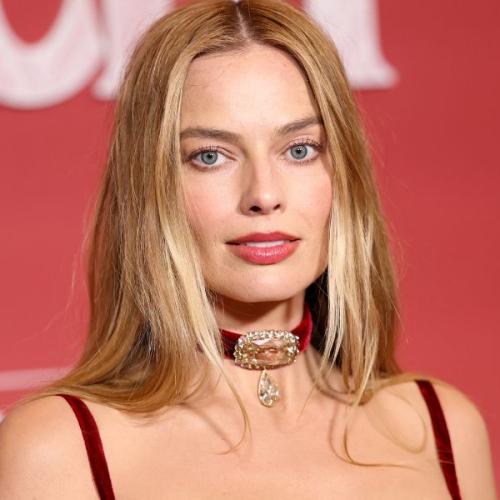 Margot Robbie Stuns Paris by Debuting a Brand New look!