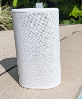 From Bookshelves to Beaches: Is the Sonos Play the Most Versatile Speaker Ever?
