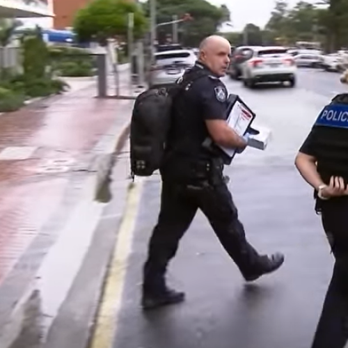Police raid Burleigh apartment owned by partner of former Premier Palaszczuk