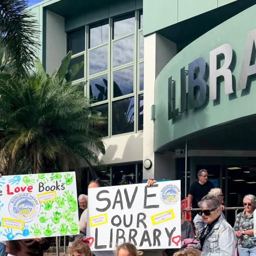 Locals win temporary reprieve for Burleigh Heads library