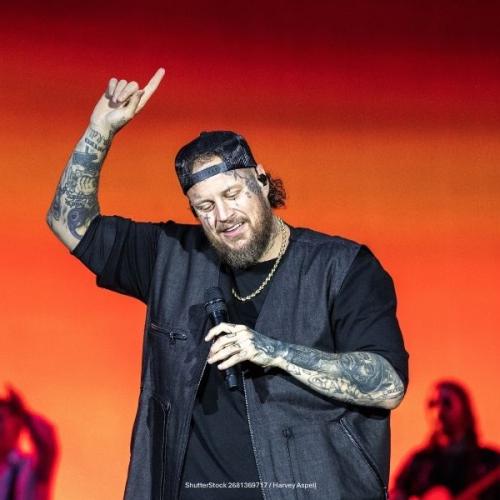 Jelly Roll pays moving tribute to Dolly Parton on late-night TV