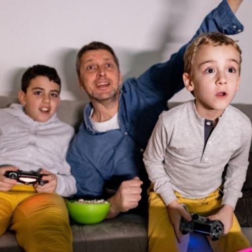 The Ultimate PlayStation Plus Games to Play With Dad This Weekend