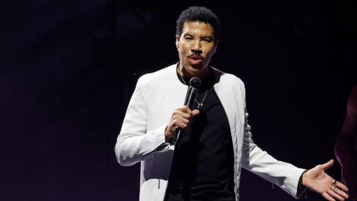 Lionel Richie Hospitalised in ICU After St. Louis Concert Struggle