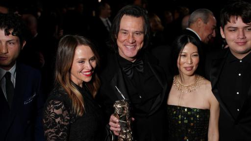 Jim Carrey just married Min Ah! but fans wonder if it’s really him?