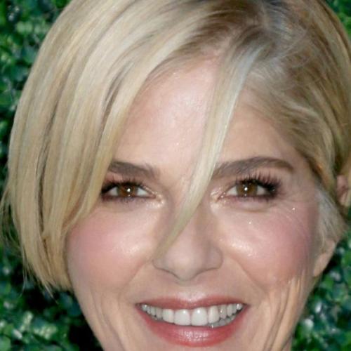 FBI allegedly looking into Selma Blair biting a flight attendant mid-flight!