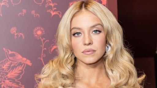 Sydney Sweeney’s new lingerie campaign has critics questioning these kids’ movie references. Here’s what people are saying: